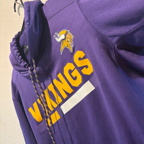 Nike Dri Fit Vikings Pullover Sweatshirt Royal Purple Sz Medium NFL Activewear - Picture 7 of 9